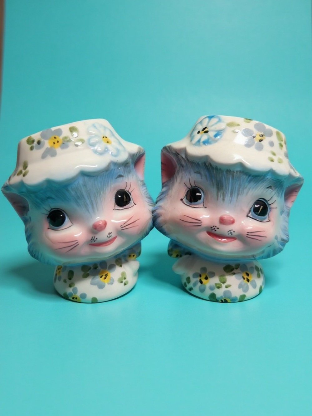 Vintage Miss Priss Blue Kitten Cat Japan Salt and Pepper Shakers
